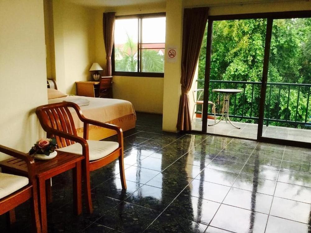 Hotel Shagwell Mansions à Pattaya Extérieur photo