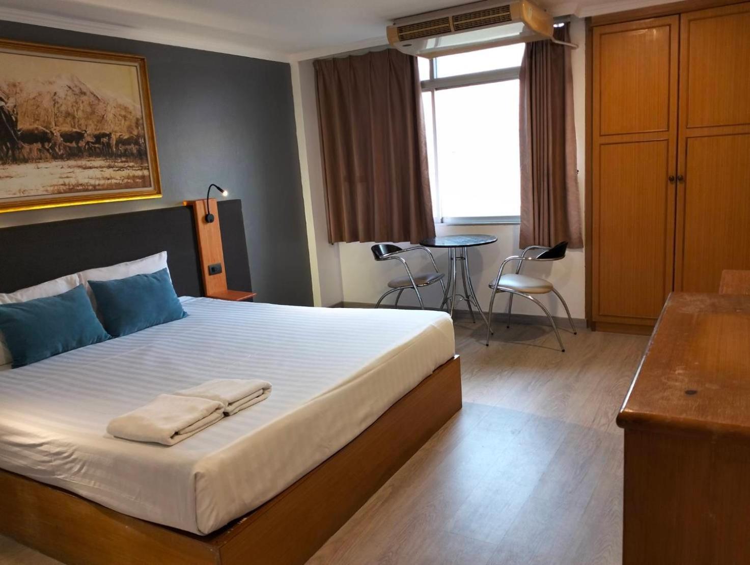 Hotel Shagwell Mansions à Pattaya Extérieur photo