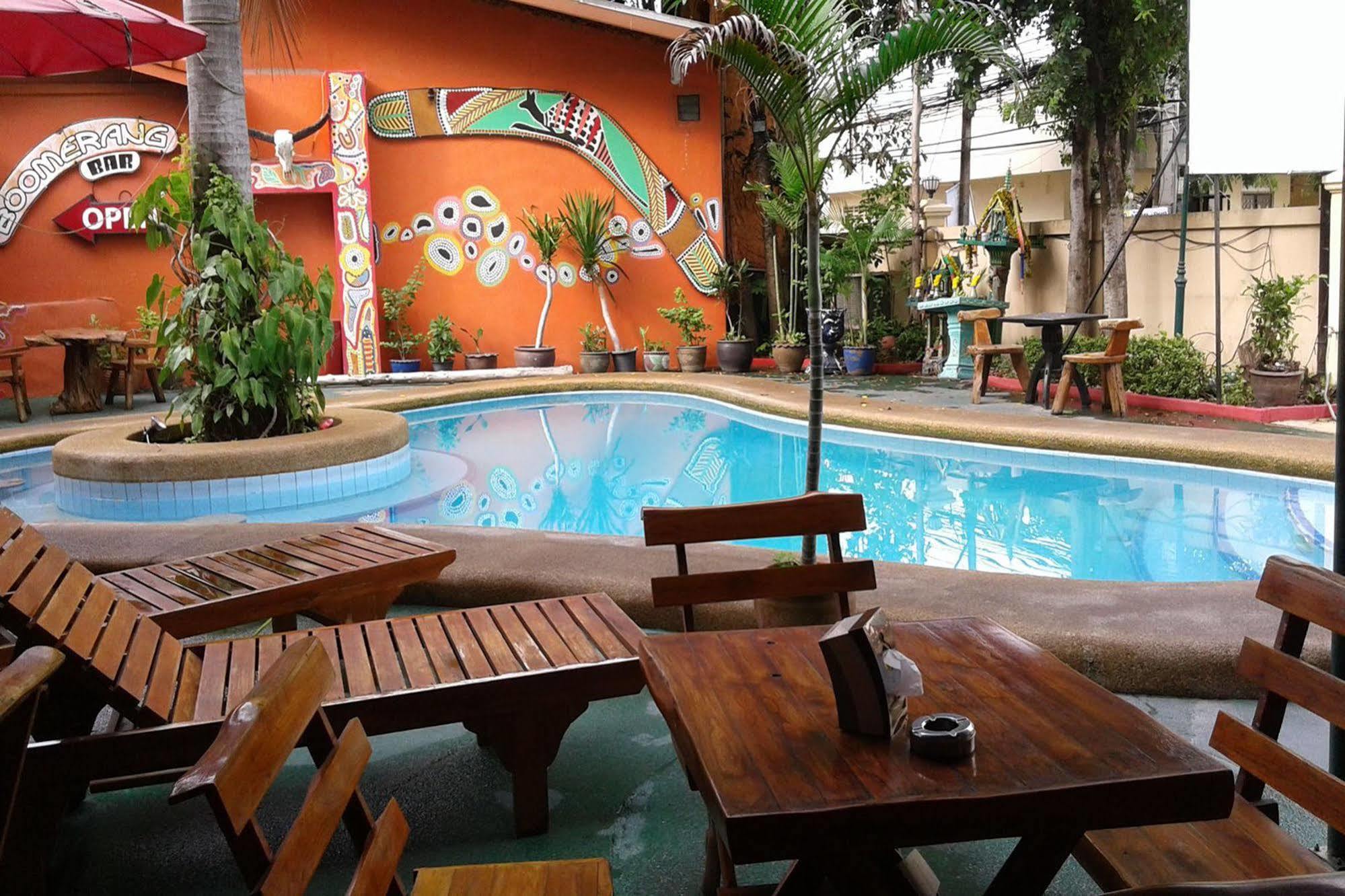 Hotel Shagwell Mansions à Pattaya Extérieur photo
