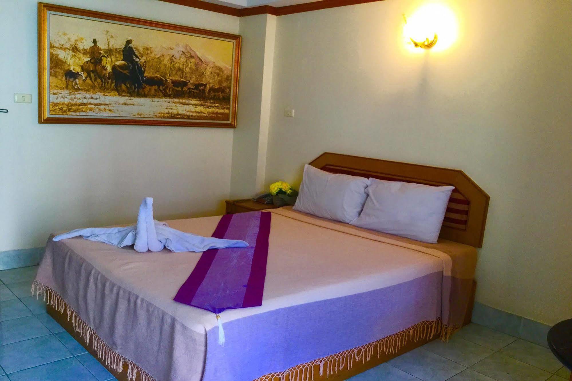 Hotel Shagwell Mansions à Pattaya Extérieur photo